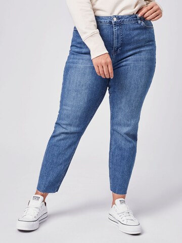 Coupe slim Jean 'MANYAANNE' Vero Moda Curve en bleu : devant