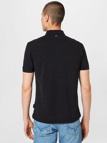 NAPAPIJRI T-shirt 'ELBAS' i svart