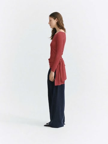 Thinking MU Shirt 'Giulia' in Rot: Seite