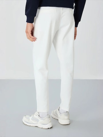 Tommy Life Tapered Workout Pants 'Jogginghose' in White