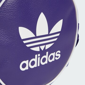 ADIDAS ORIGINALS Чанта за през рамо тип преметка 'Adicolor Classic' в лилав