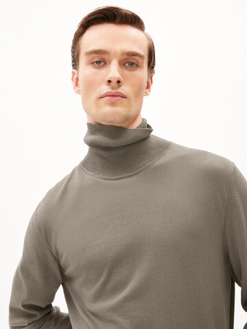 ARMEDANGELS Regular fit Sweater 'GLAANUS' in Brown