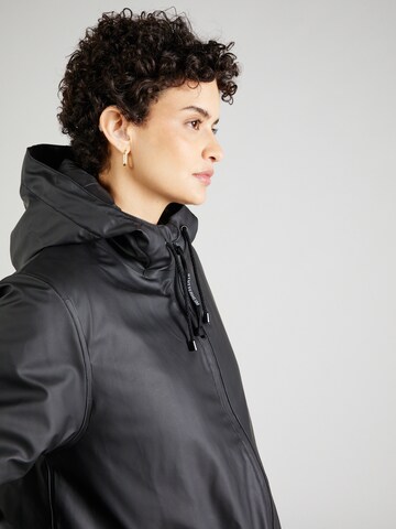 Stutterheim Between-Seasons Coat in Black