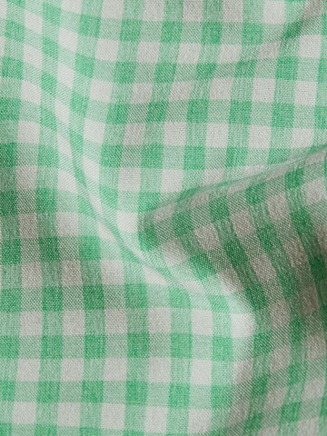 MAMMUT Athletic Button Up Shirt in Green