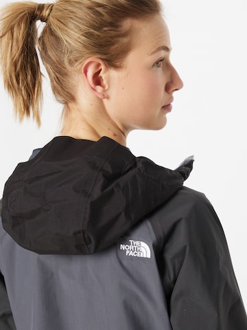 THE NORTH FACE Куртка в спортивном стиле 'STRATOS' в Серый