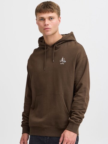 !Solid Pullover in Braun: Vorderseite