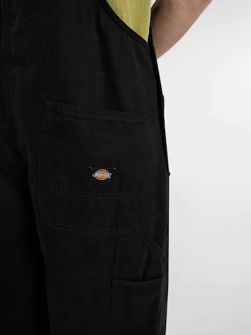 regular Pantaloni con pettorina di DICKIES in nero