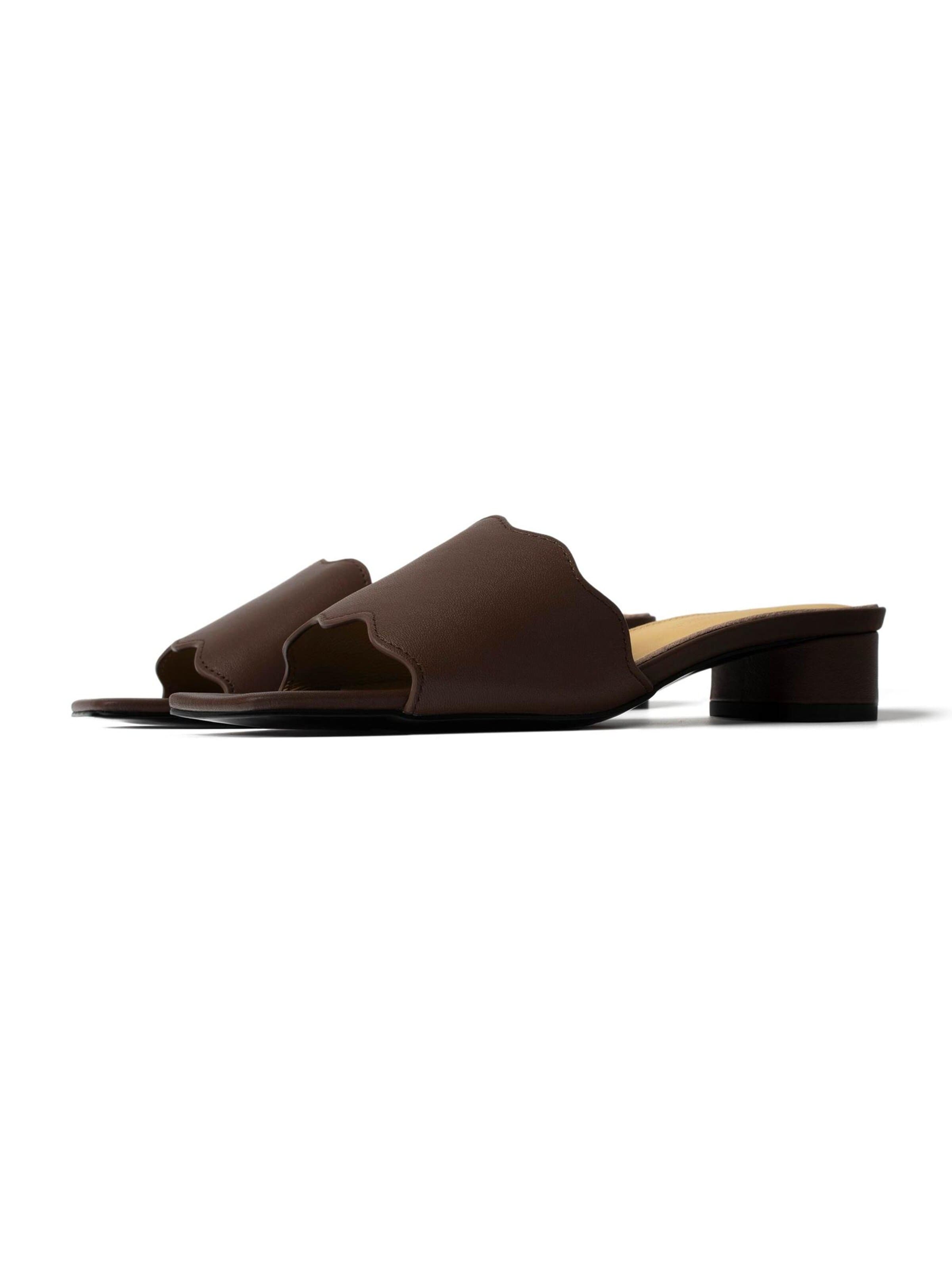 L37 HANDMADE SHOES - Sapato aberto 'ALWAYS IN BLOOM' em castanho