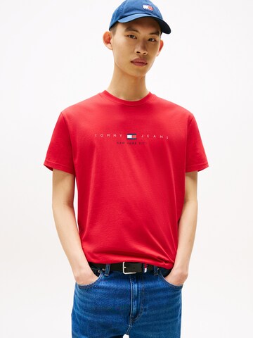 Tommy Jeans Футболка в Красный: спереди