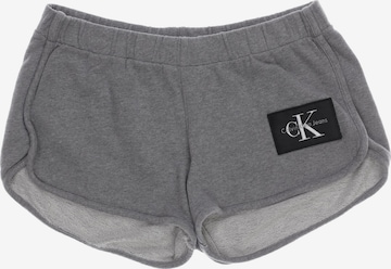 Calvin Klein Jeans Shorts in M in Grey: front