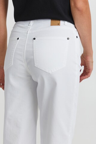 PULZ Jeans - Bootcut Vaquero en blanco