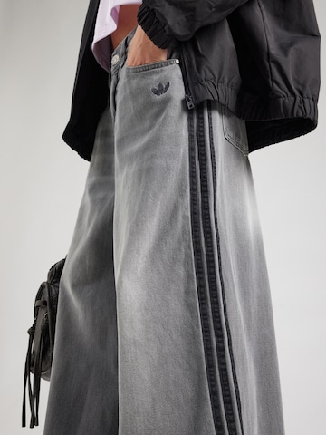 ADIDAS ORIGINALS Wide leg Jeans in Grey
