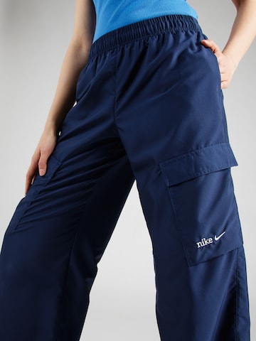 Regular Pantalon cargo Nike Sportswear en bleu