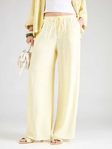 ABOUT YOU Wide leg Broek 'Lenni' in Geel: voorkant