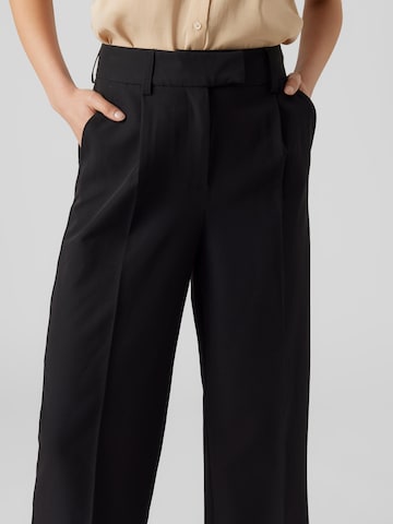 VERO MODA Wide leg Trousers with creases 'ZELDA' in Black