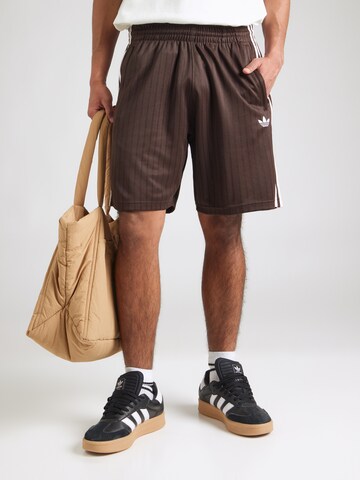 Largi Pantaloni 'FIREBIRD' de la ADIDAS ORIGINALS pe maro: față