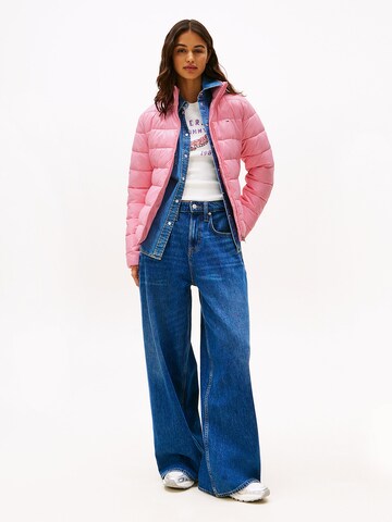 Giacca di mezza stagione 'Essential' di Tommy Jeans in rosa
