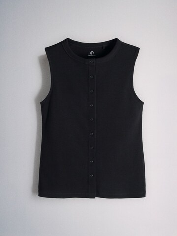 The Set Top in Green