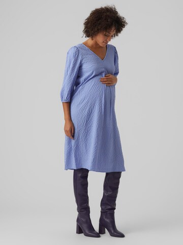 Vero Moda Maternity Mekko 'Lola' värissä sininen