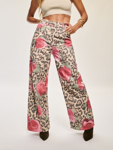 Kamila Šikl Wide leg Jeans i brun: framsida