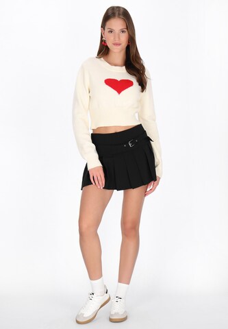 MYMO Sweater in White
