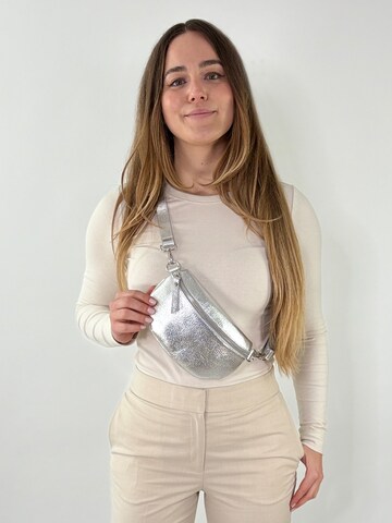 lePelou Gürteltasche 'MICA small' in Silber