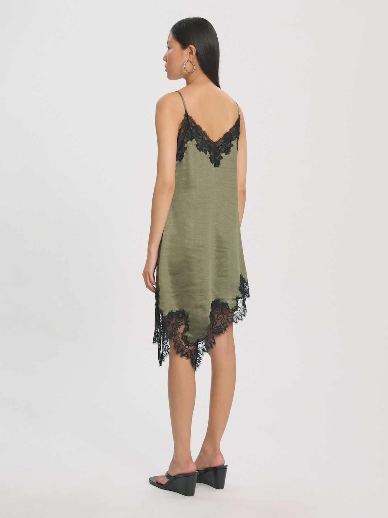 EDITED Novedades Vestido 'Nuzana' verde