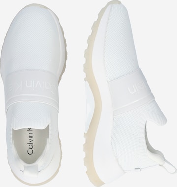 Calvin Klein Štandardný strih Slip-on obuv - biela