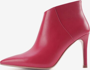 Nine West Boots 'Oubrey' in Red: front