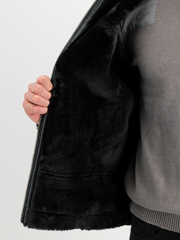 ALPHA INDUSTRIES Jacke 'B3' in Schwarz: Vorderseite