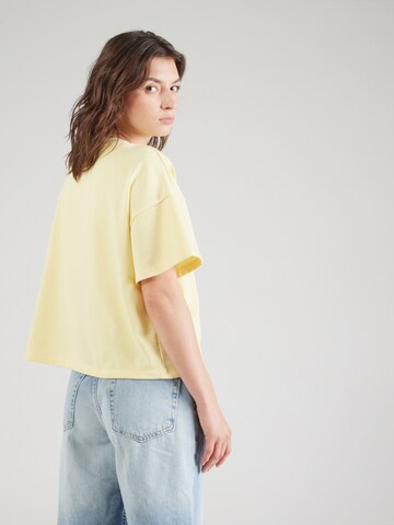 Sweat-shirt 'Chilli' PIECES en jaune