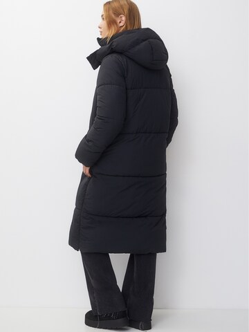 Pull&Bear Winter Coat in Black