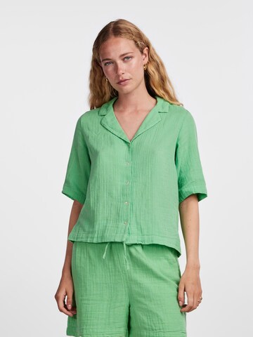 PIECES Bluse 'Stina' i grønn: forside