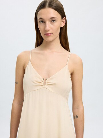 Robe de soirée SELECTED en beige