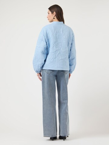 Veste mi-saison 'YASCasi' YAS en bleu