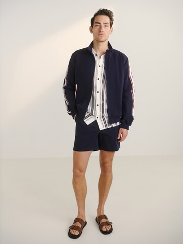 Guido Maria Kretschmer Men Regular Shorts 'Kilian' in Blau