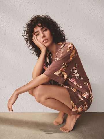 Next - Pijama de pantalón corto en marrón