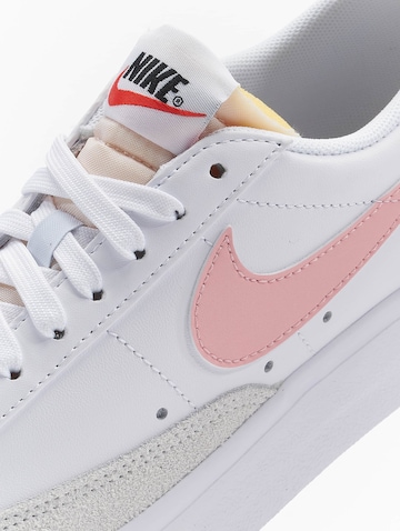 Sneaker bassa 'Bllazer' di Nike Sportswear in bianco