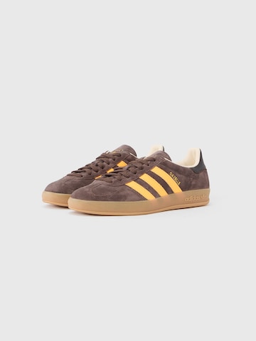 ADIDAS ORIGINALSNiske tenisice 'GAZELLE' - smeđa boja