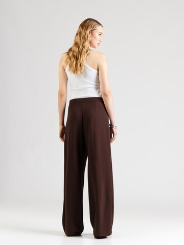 s.Oliver BLACK LABEL Wide leg Pleat-Front Pants in Brown