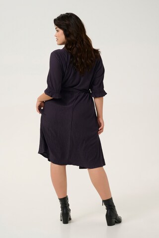 Robe-chemise KAFFE CURVE en bleu