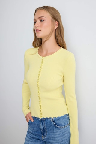 Trendyol Strickjacke in Gelb: Vorderseite