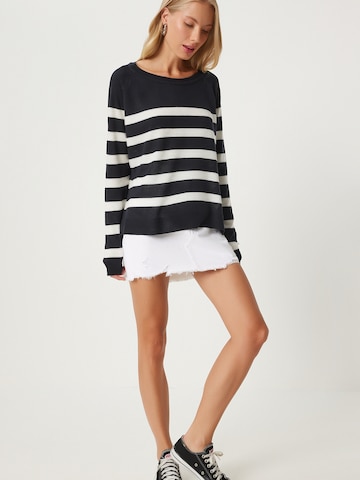 Happiness İstanbul Pullover in Blau