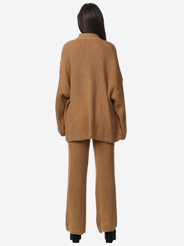 Elara Hausanzug in Braun