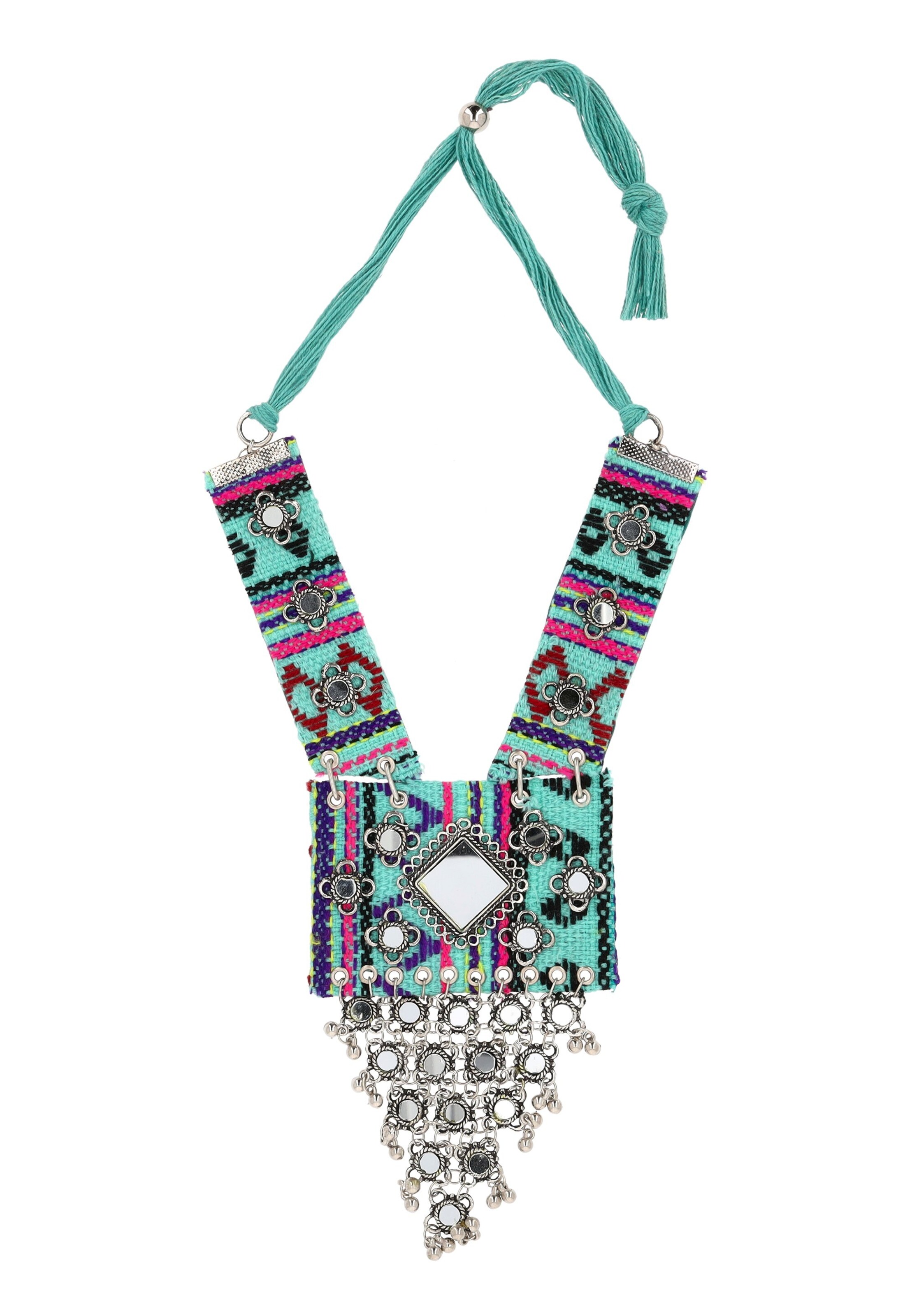 IZIA - Cadena en verde: frente