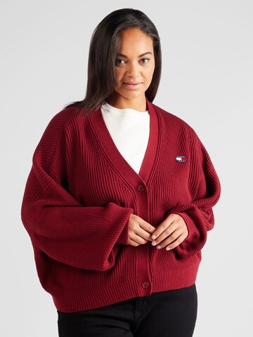 Tommy Jeans Curve Knit Cardigan in Red: front