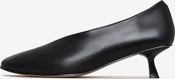 Ballerines CESARE GASPARI en noir : devant
