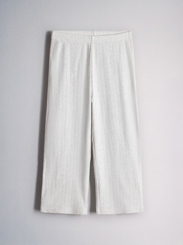 The Set Pajamas in Beige