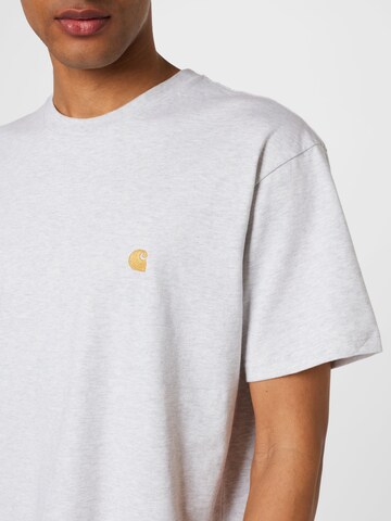 Carhartt WIP T-Shirt 'Chase' in Grau