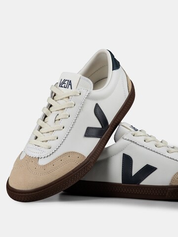 Veja Sneaker 'Volley' in Weiß